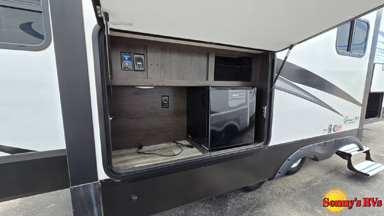 A photo of this 2022 Grand Design Reflection 150 Series 280rs