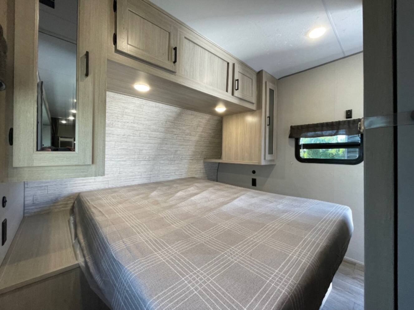 A photo of this 2026 Coachmen Rv Catalina Legacy Edition 273DBHCK