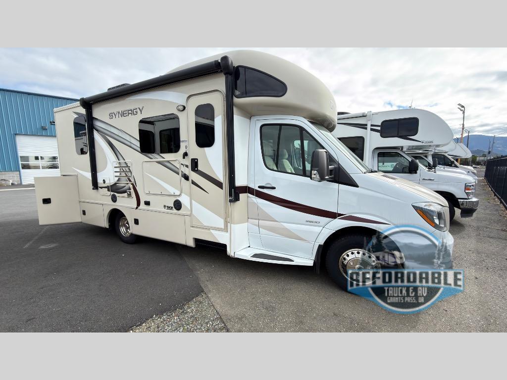 2017 Thor Motor Coach Synergy SP24 in grants pass OR