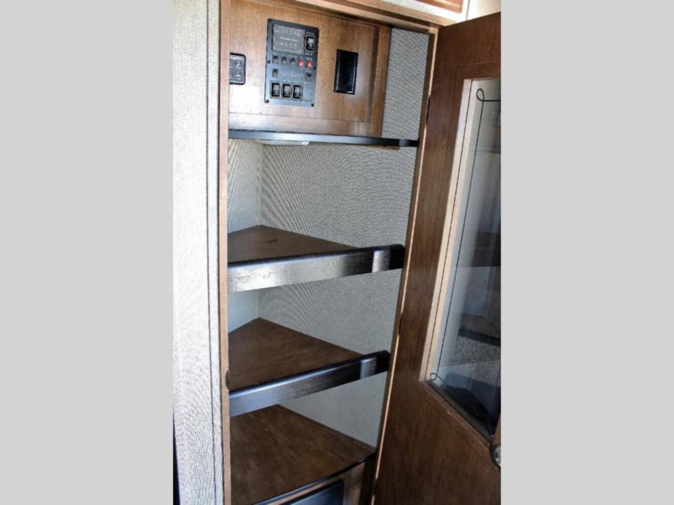 A photo of this 2016 Grand Design Reflection 318RST