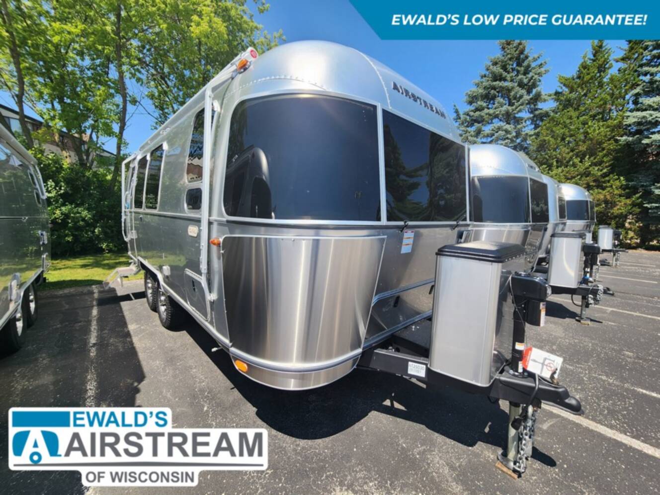A photo of this 2026 Airstream Trade Wind 23FB Twin