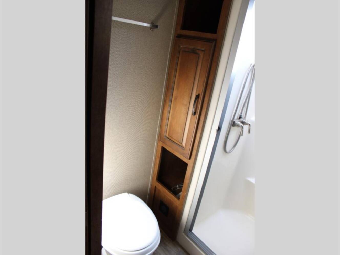 A photo of this 2016 Grand Design Reflection 318RST