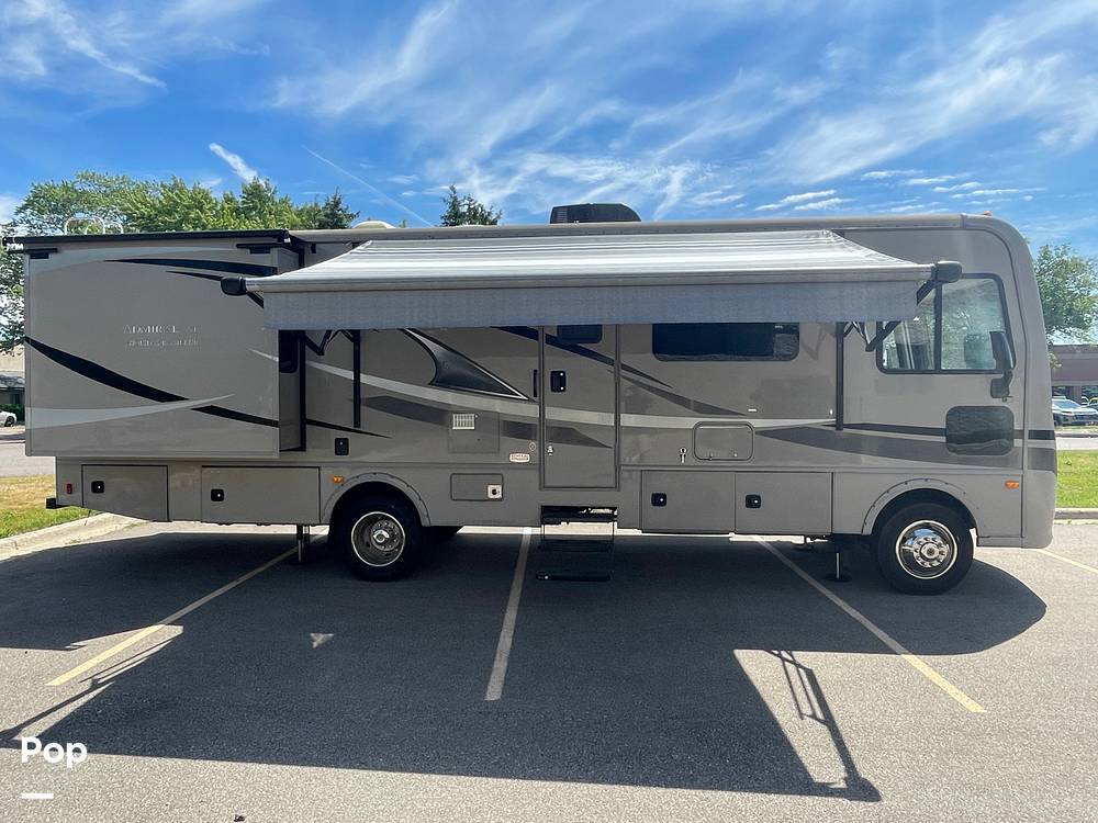 2016 Holiday Rambler Admiral XE 30U in novi MI