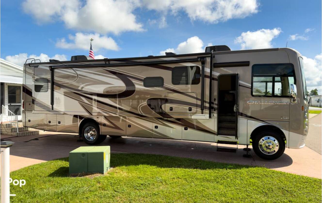 A photo of this 2020 Thor Motor Coach Challenger 37FH