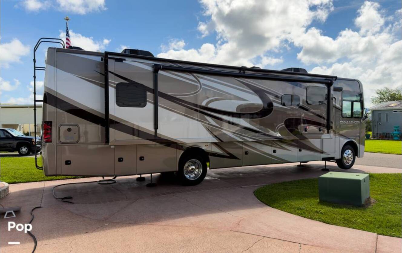 A photo of this 2020 Thor Motor Coach Challenger 37FH