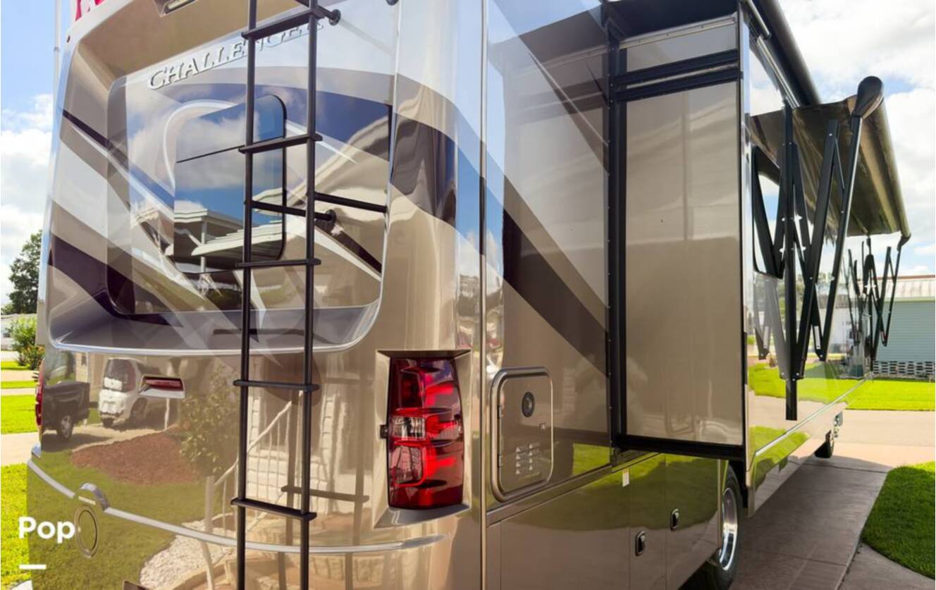 A photo of this 2020 Thor Motor Coach Challenger 37FH