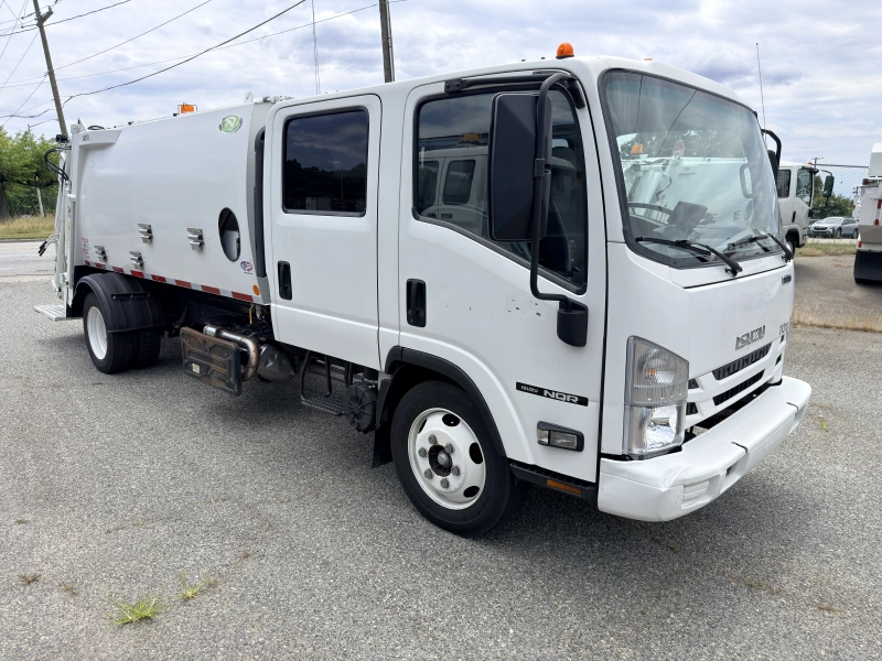 2018 ISUZU NQR