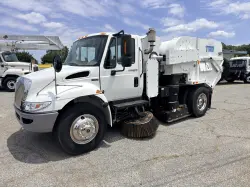 2014 INTERNATIONAL 4000