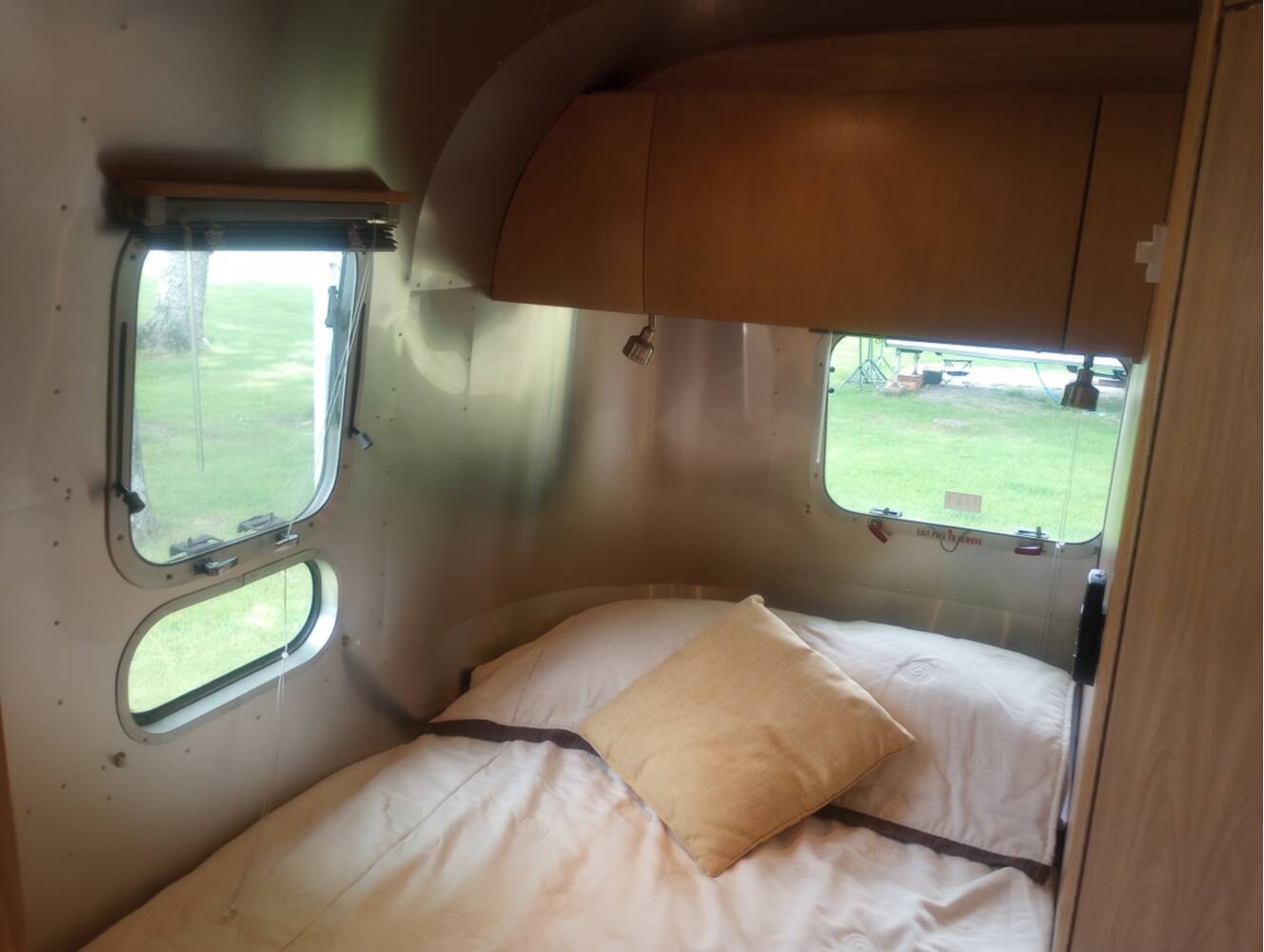 A photo of this 2007 Airstream SAFARI SE 23