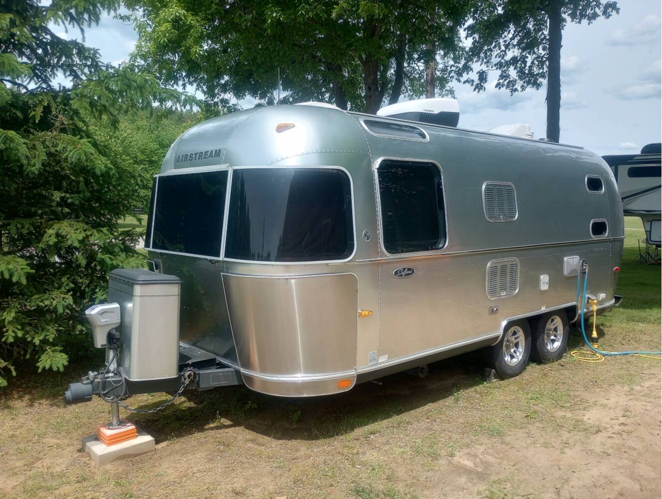 A photo of this 2007 Airstream SAFARI SE 23