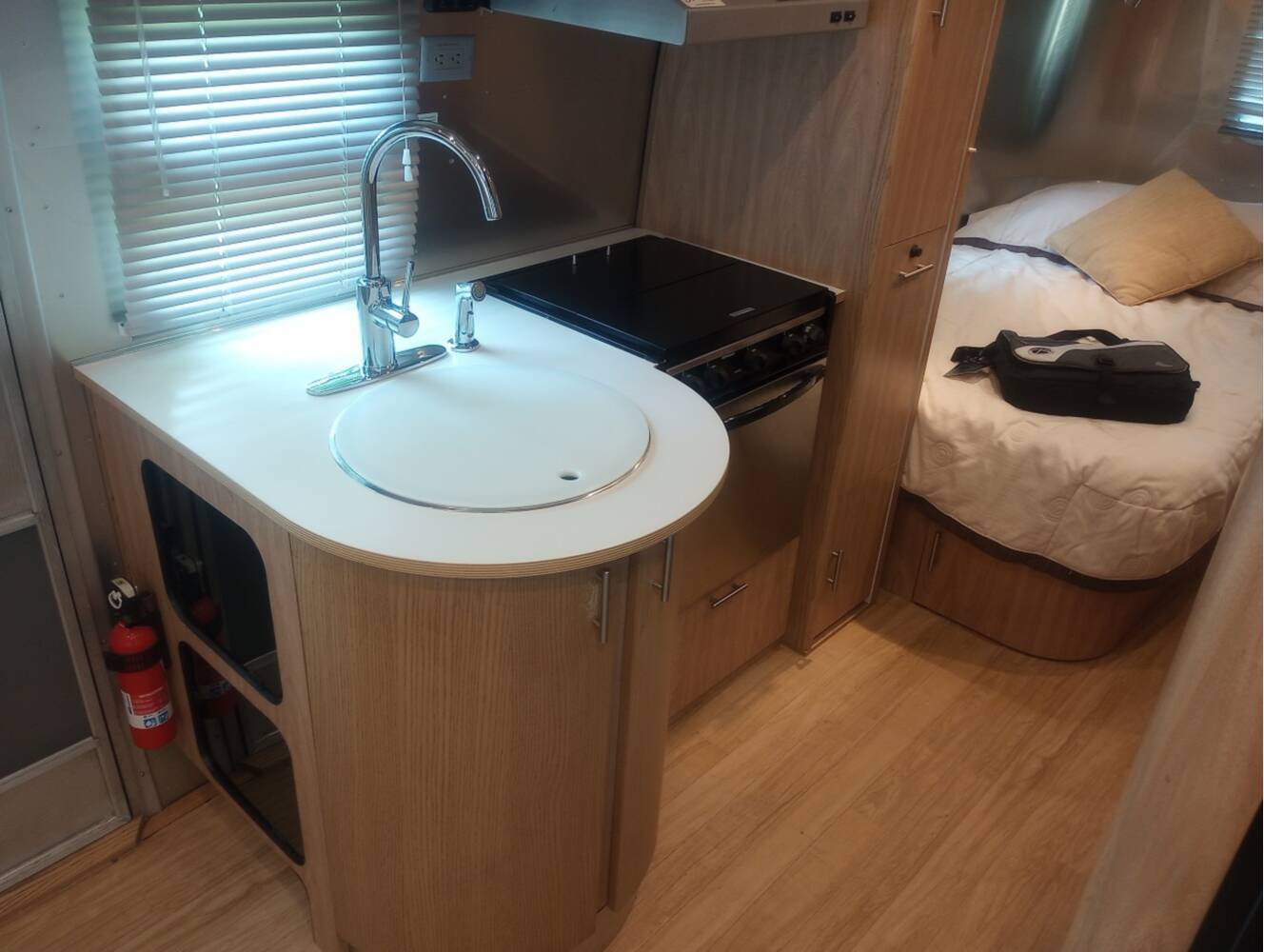 A photo of this 2007 Airstream SAFARI SE 23