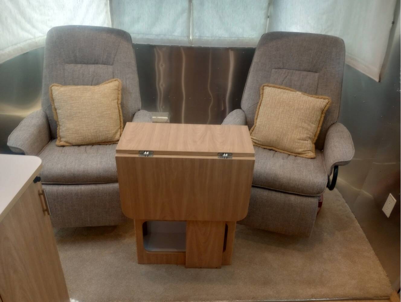 A photo of this 2007 Airstream SAFARI SE 23