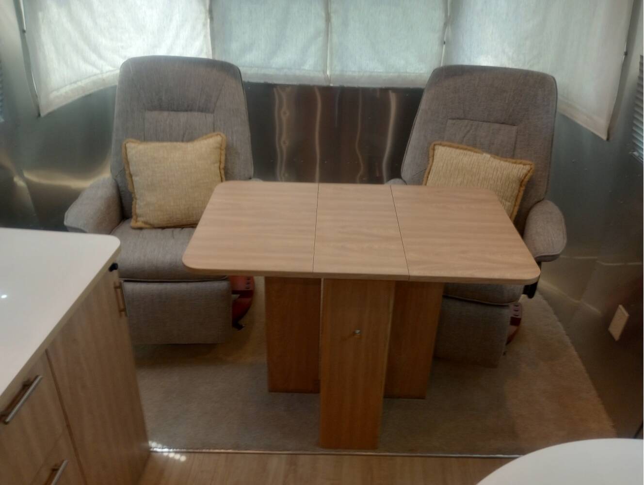 A photo of this 2007 Airstream SAFARI SE 23