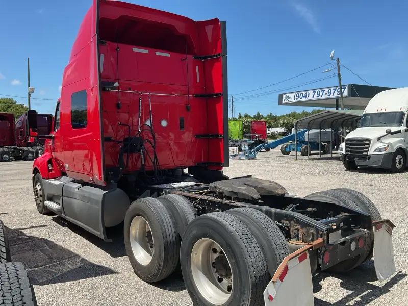 2020 INTERNATIONAL LT625
