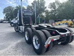 2027 VOLVO VHD64FT300