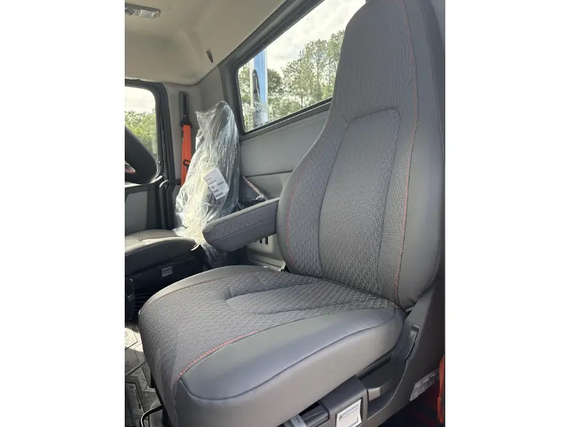 2027 VOLVO VHD64FT300