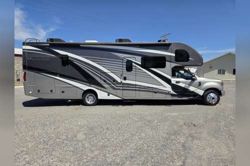 2022 Thor Motor Coach MAGNITUDE SUPER C RB34 in helena MT