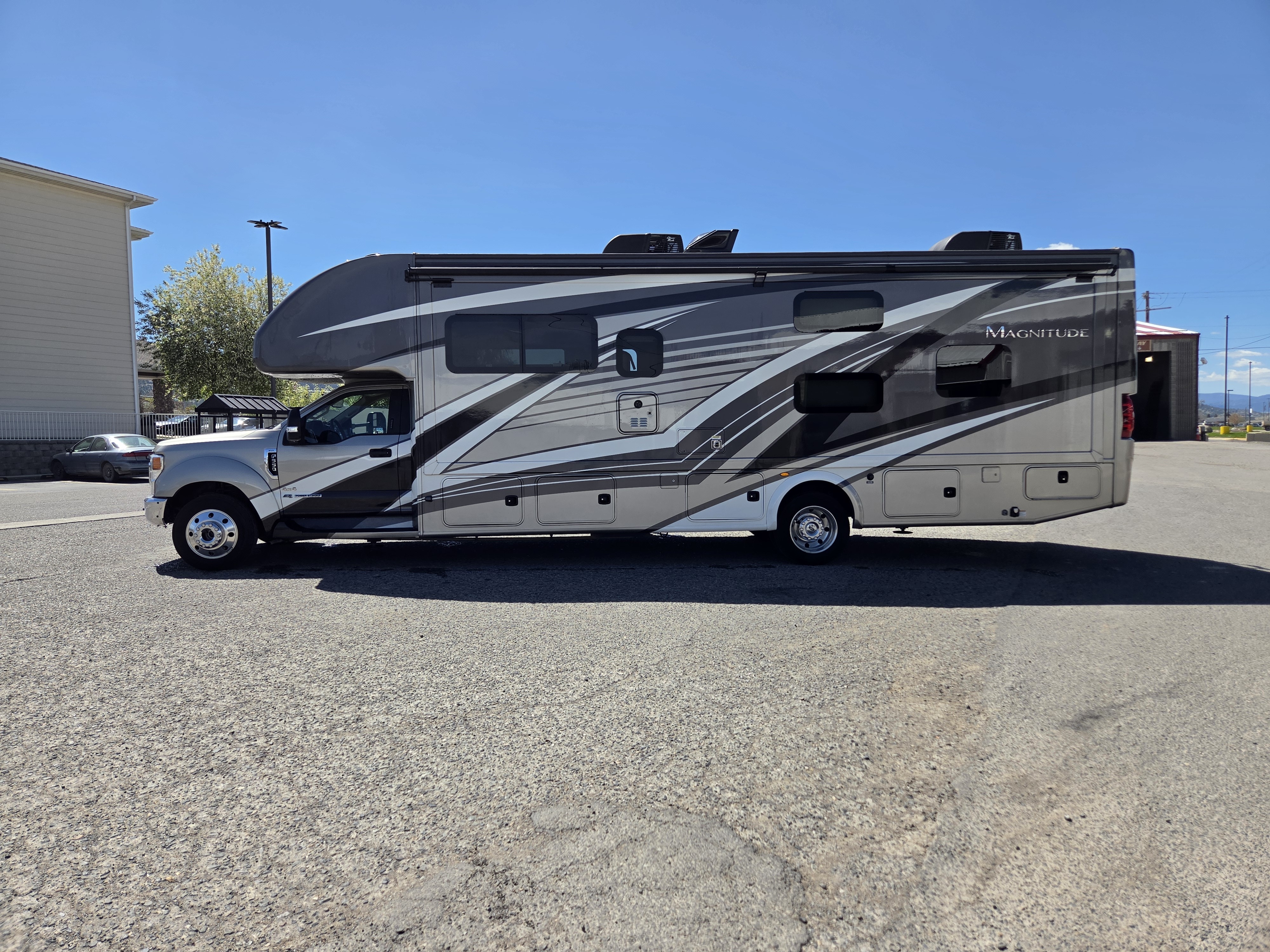 2022 Thor Motor Coach MAGNITUDE SUPER C RB34 RV