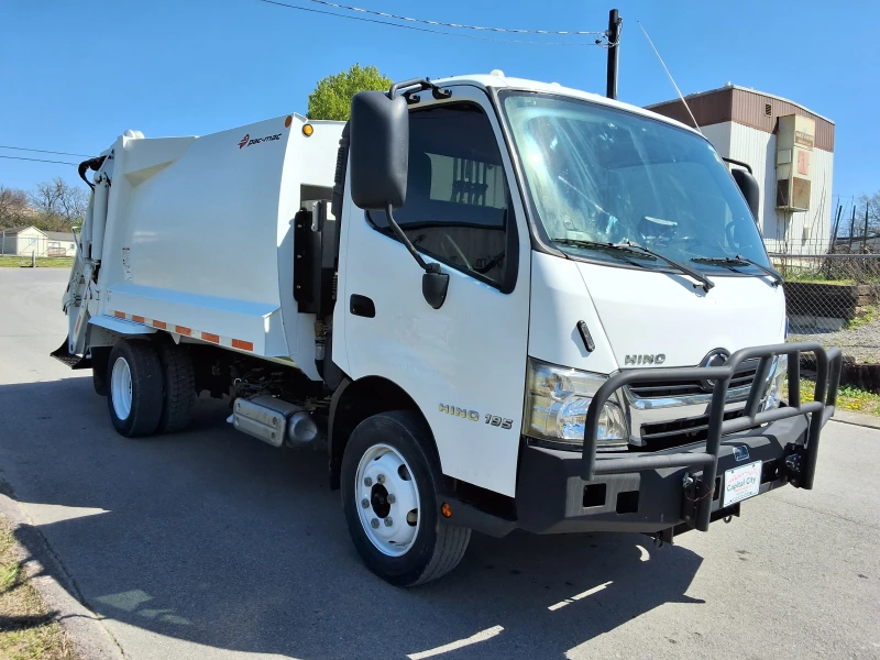 2020 HINO 195