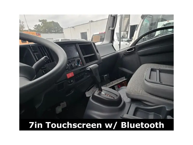 2024 Isuzu NPR Gas w/ 16ft Unicell Dry Freight Body