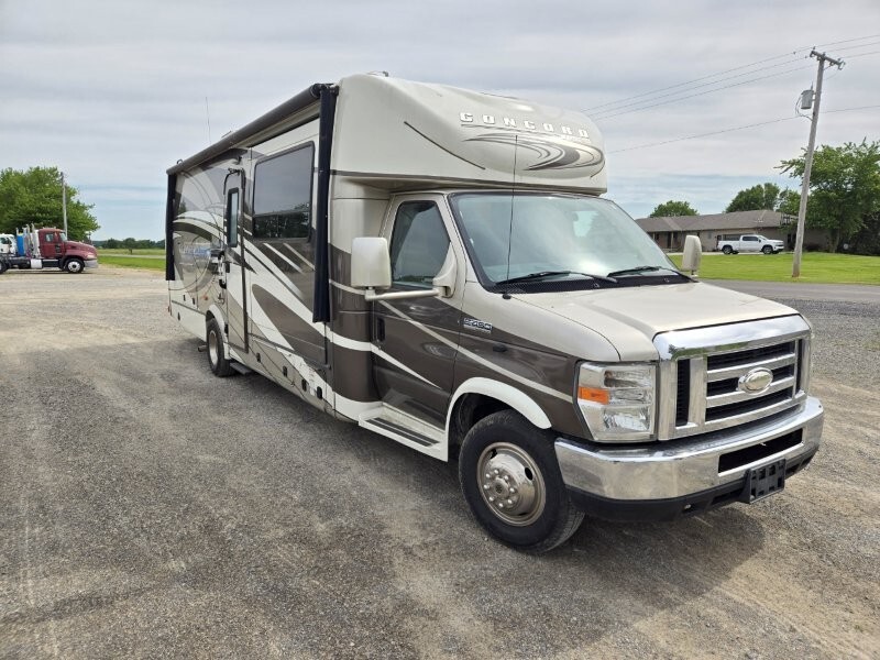 2016 Coachmen CONCORD 300TS in delta OH