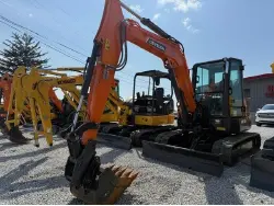 DEVELON DX63-7