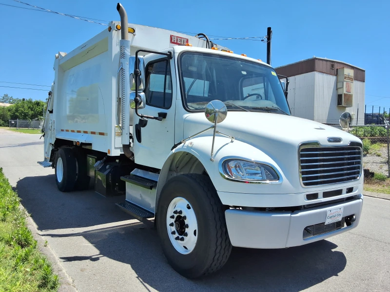2016 FREIGHTLINER BUSINESS CLASS M2 106