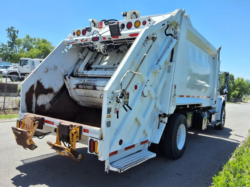 2016 FREIGHTLINER BUSINESS CLASS M2 106
