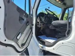 2016 FREIGHTLINER BUSINESS CLASS M2 106