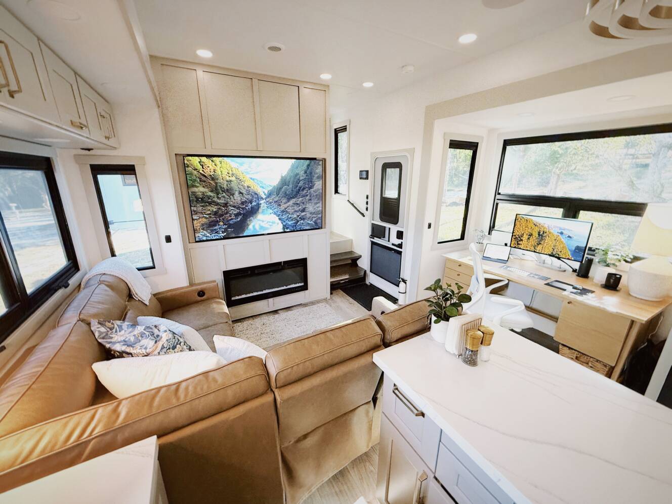 A photo of this 2025 Brinkley MODEL G 3250