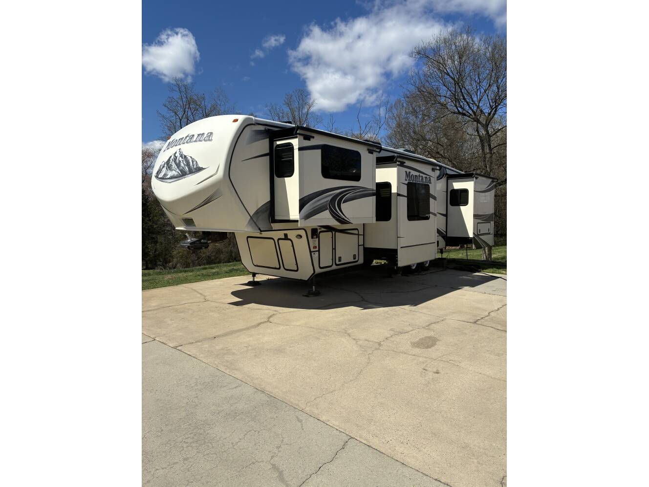A photo of this 2014 Keystone MONTANA 3750FL