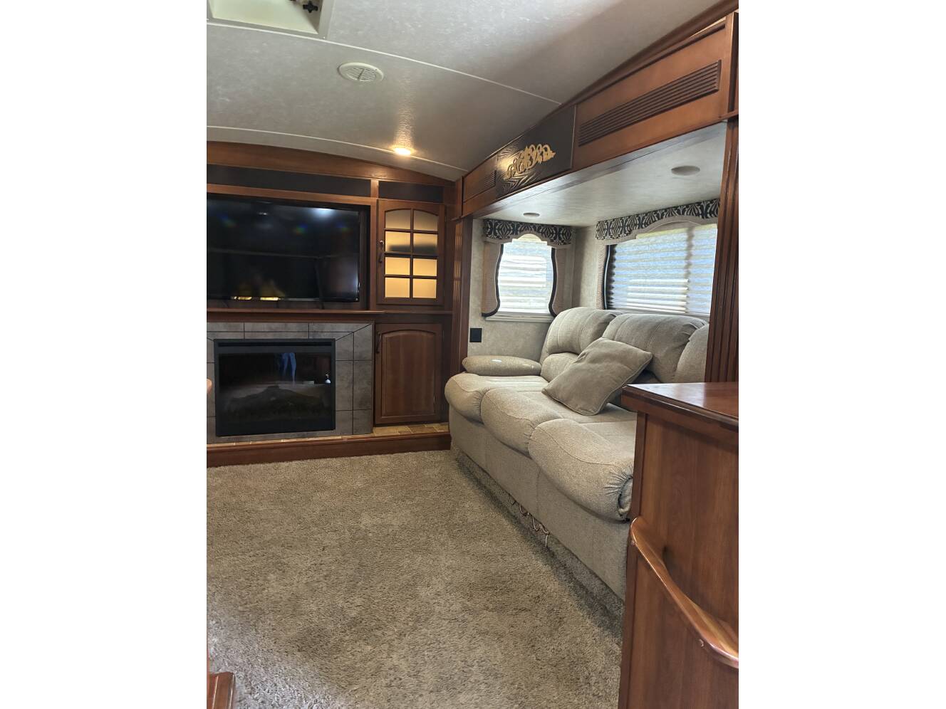 A photo of this 2014 Keystone MONTANA 3750FL