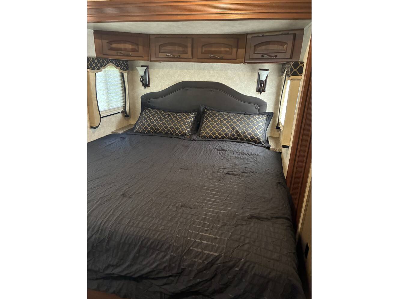 A photo of this 2014 Keystone MONTANA 3750FL