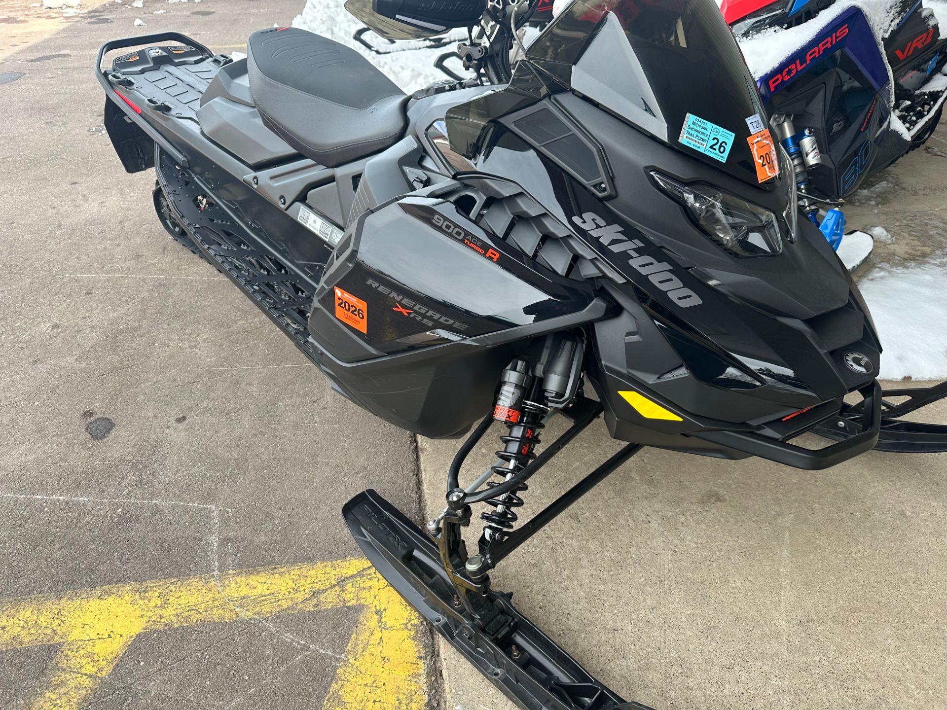 2024 Ski-Doo Renegade X-RS 900 ACE Turbo R ES Ice Ripper XT 1.5 Sma in antigo WI
