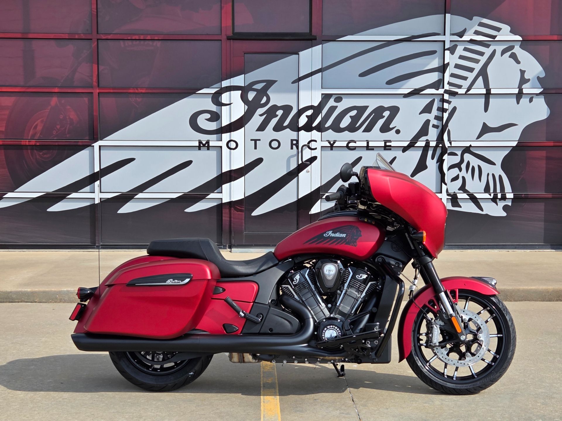 2026 Indian Motorcycle Chieftain® PowerPlus Dark Horse DARK HORSE in Norman, OK