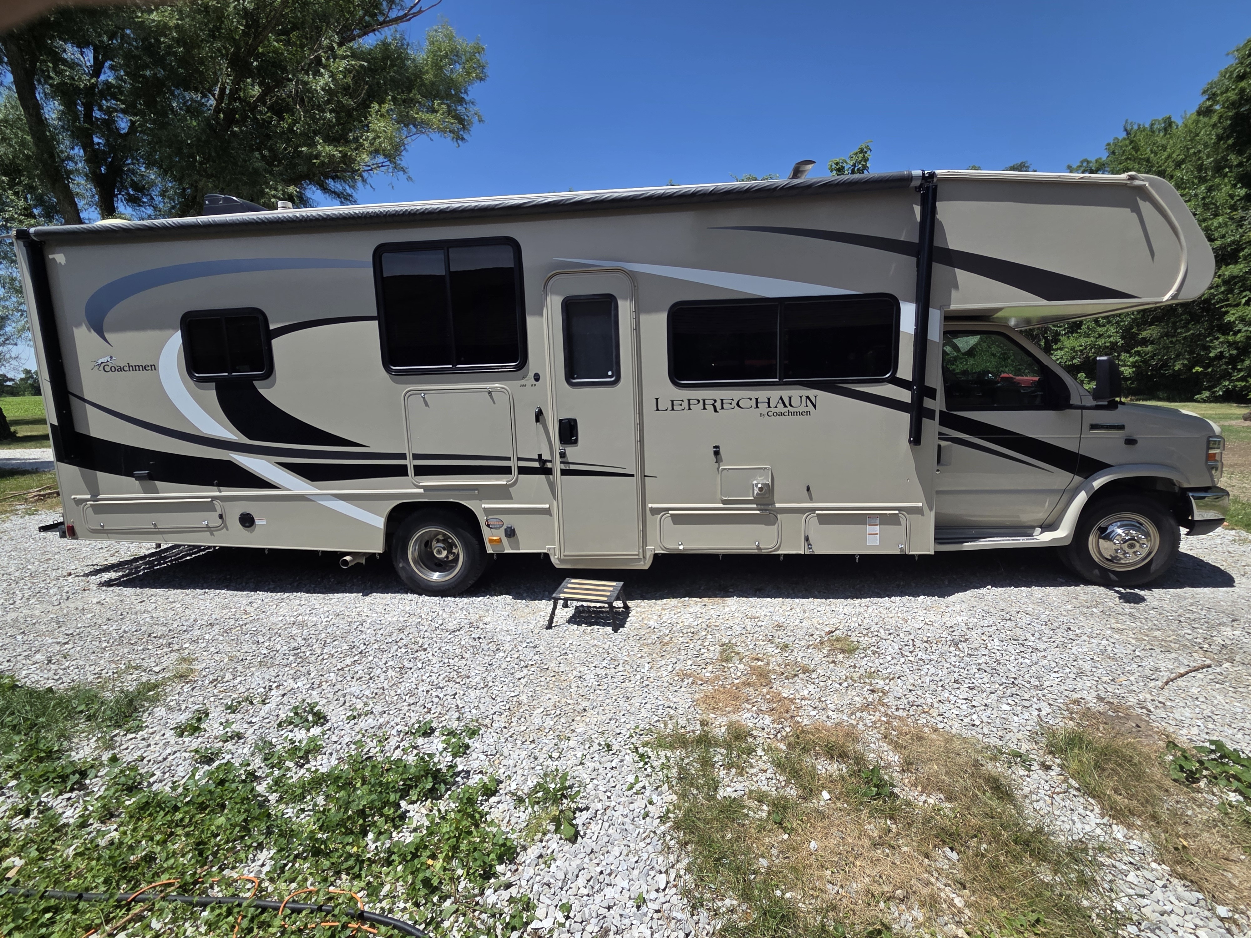 2019 Coachmen LEPRECHAUN 298KB - FORD 450 RV