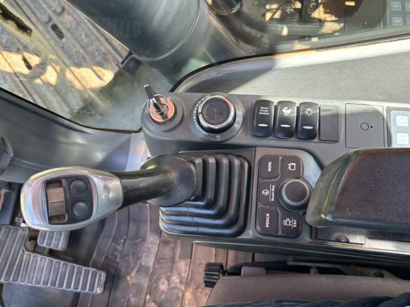 2018 DOOSAN DX300LC-5