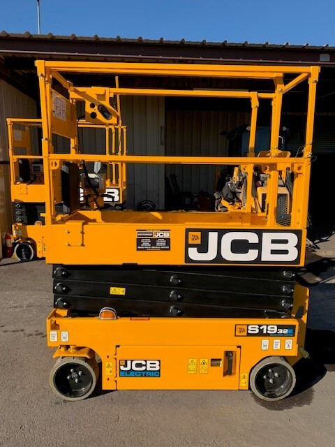 2025 JCB S1932E
