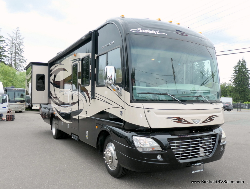 2013 Fleetwood SOUTHWIND 32VS in everett WA