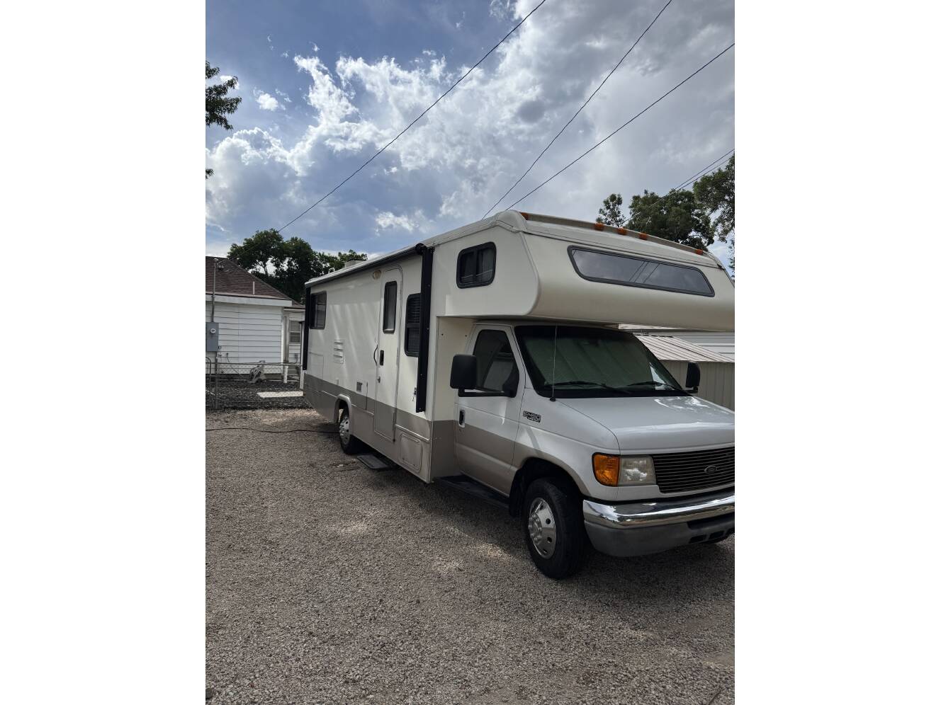 A photo of this 2005 Fleetwood TIOGA 26Q