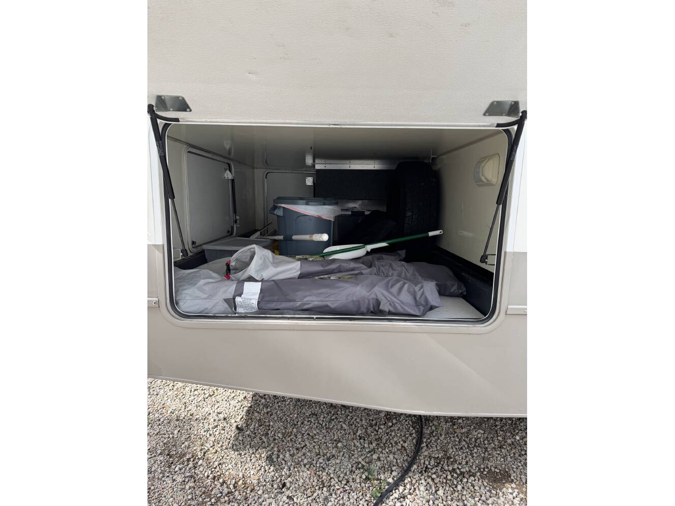 A photo of this 2005 Fleetwood TIOGA 26Q