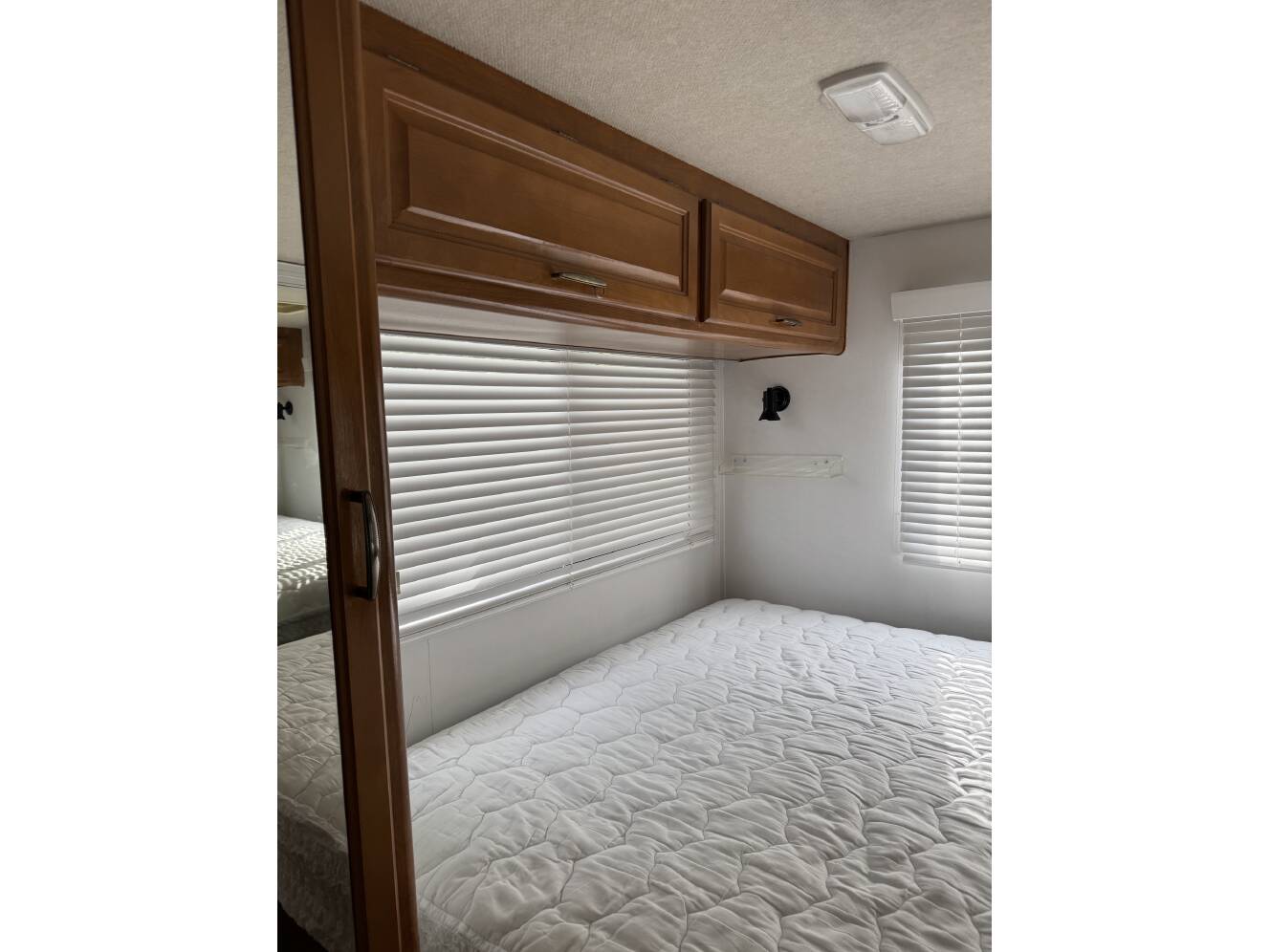 A photo of this 2005 Fleetwood TIOGA 26Q