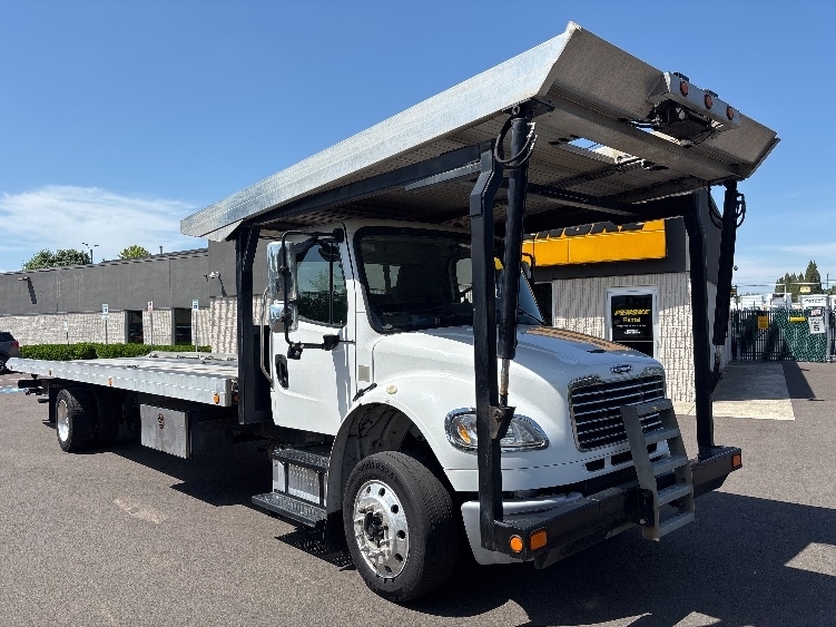 2019 FREIGHTLINER BUSINESS CLASS M2 106 in Clackamas, OR