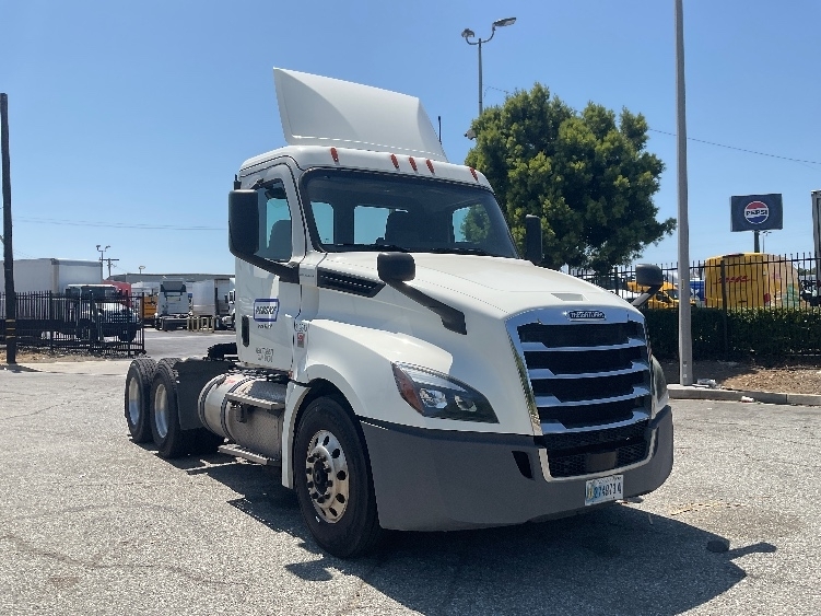 2019 FREIGHTLINER CASCADIA 126 in Torrance, CA