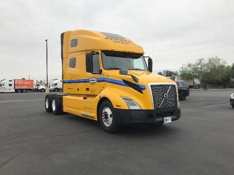 2022 VOLVO VNL64760 in Tucson, AZ