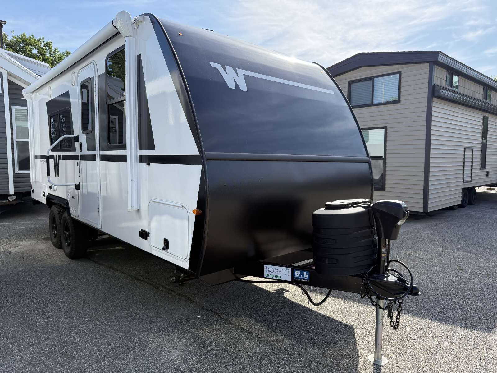 2027 Winnebago Micro Minnie 2200FBH in saco ME