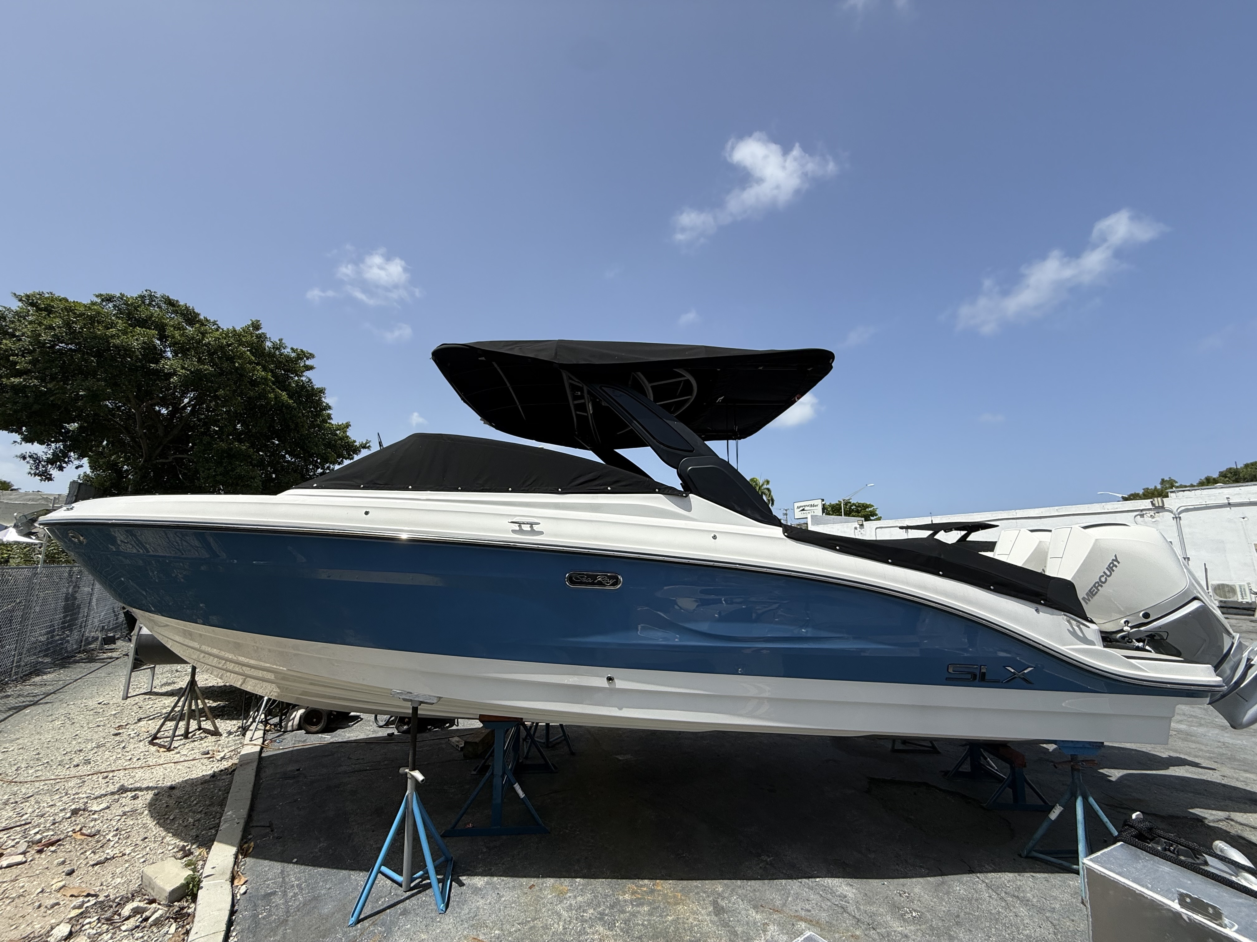 2026 Sea Ray SLX 280 Outboard W 230 in miami FL