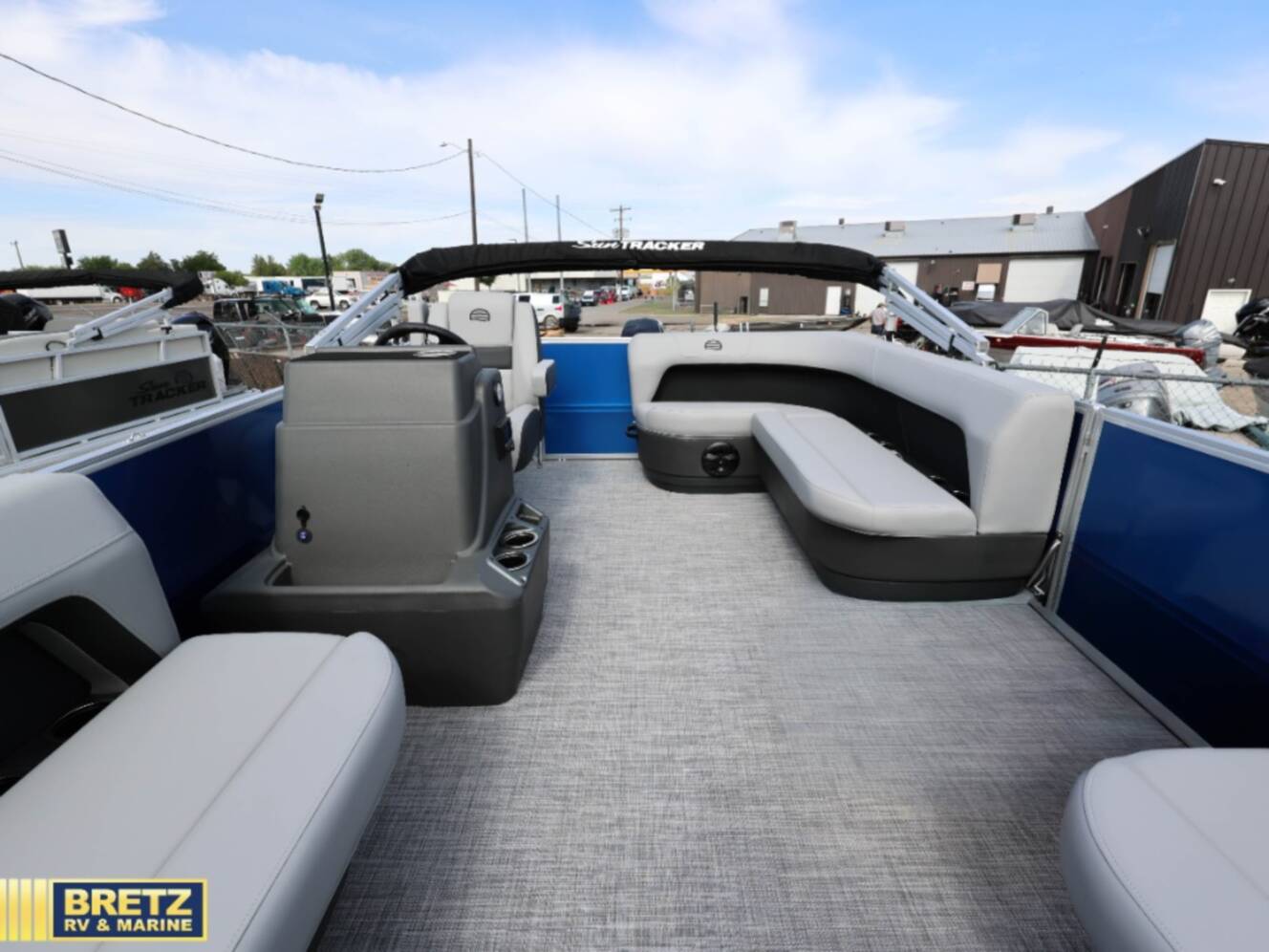 A photo of this 2026 Sun Tracker Party Barge 16 DLX