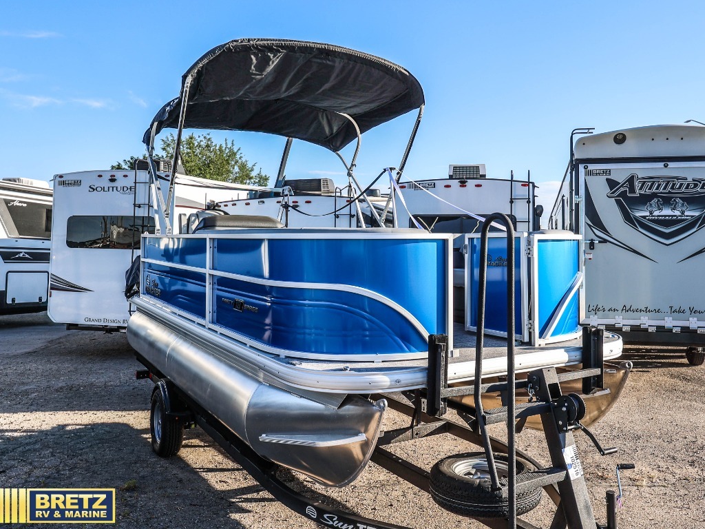2026 Sun Tracker Party Barge 18 DLX in nampa ID