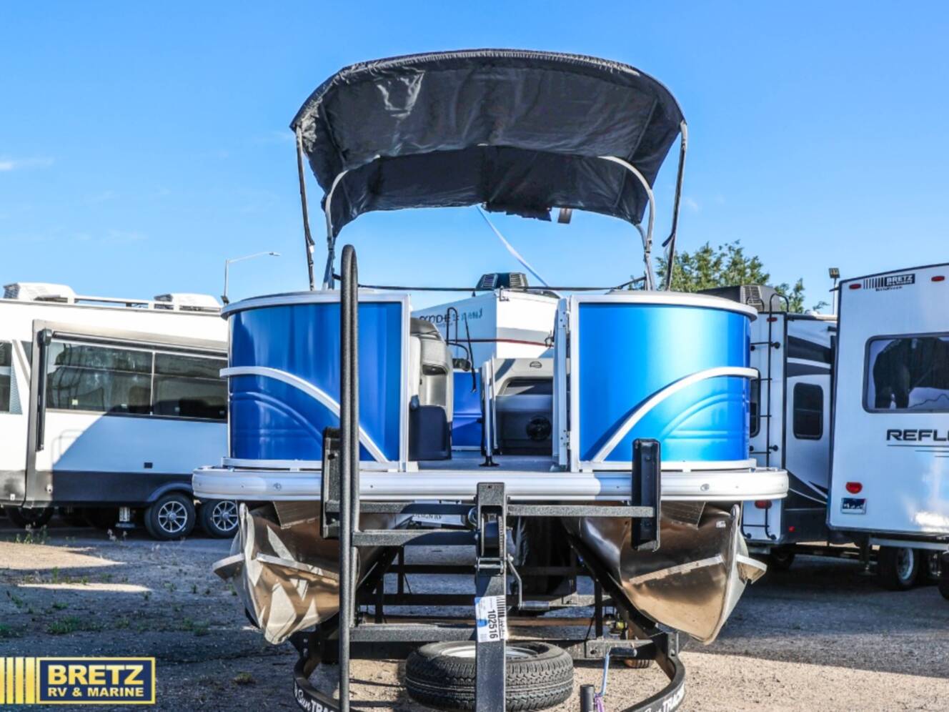A photo of this 2026 Sun Tracker Party Barge 18 DLX